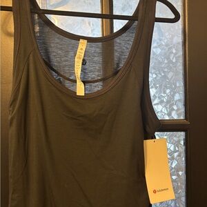 lululemon athletica Gray Fitted Sleeveless Tank Top